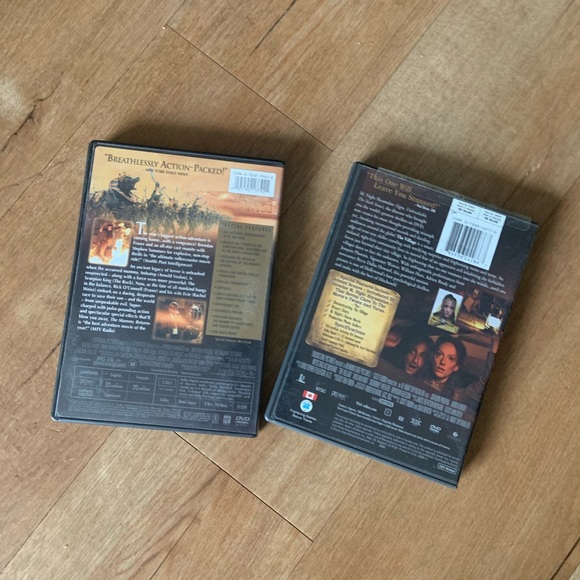 Two DVD movies Mummy Returns and The Village. - Picture 2 of 2